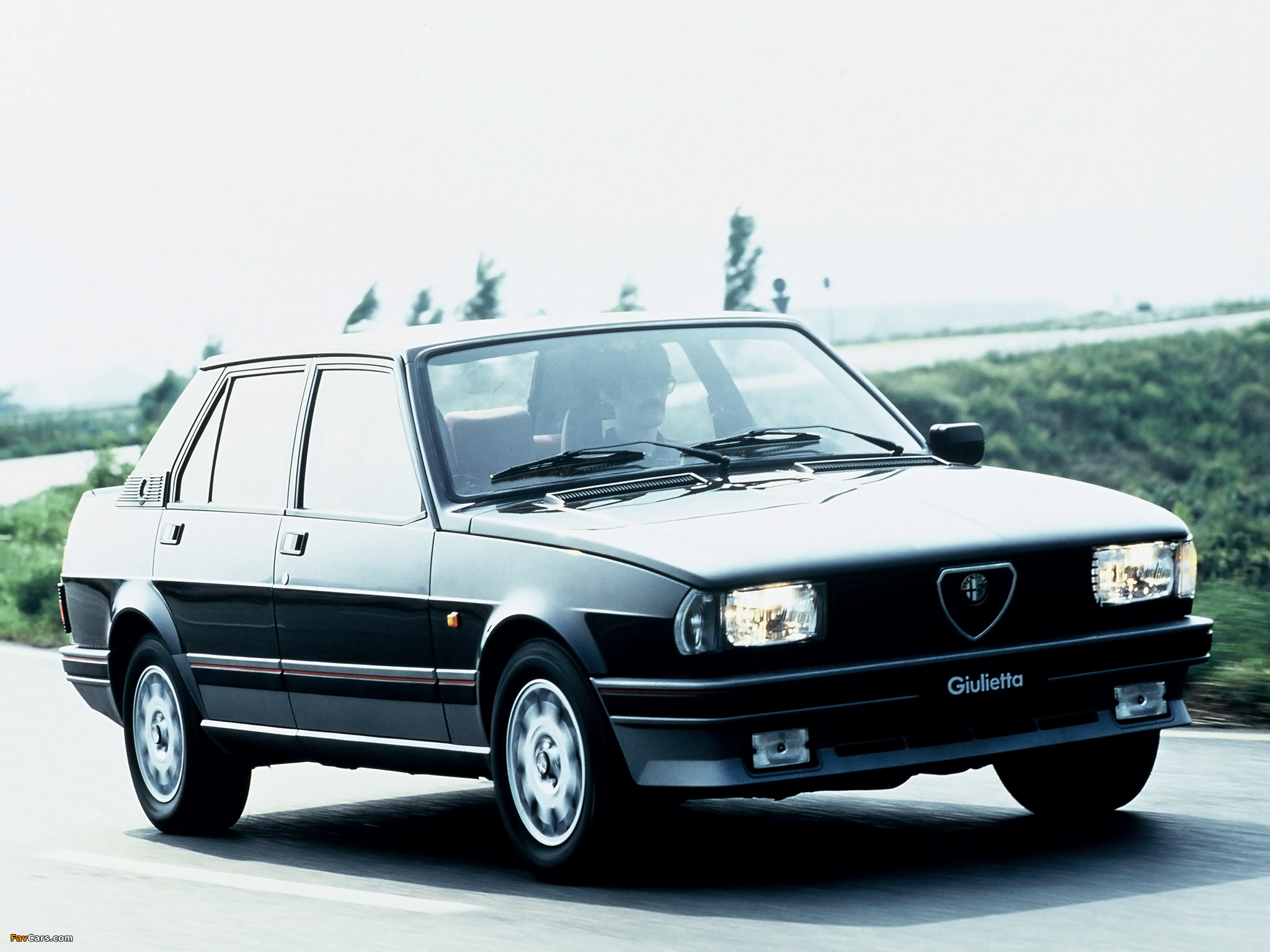 Размер колёс на Alfa Romeo Giulietta 1985 Подбор шин на Alfa Romeo Giulietta 1985
