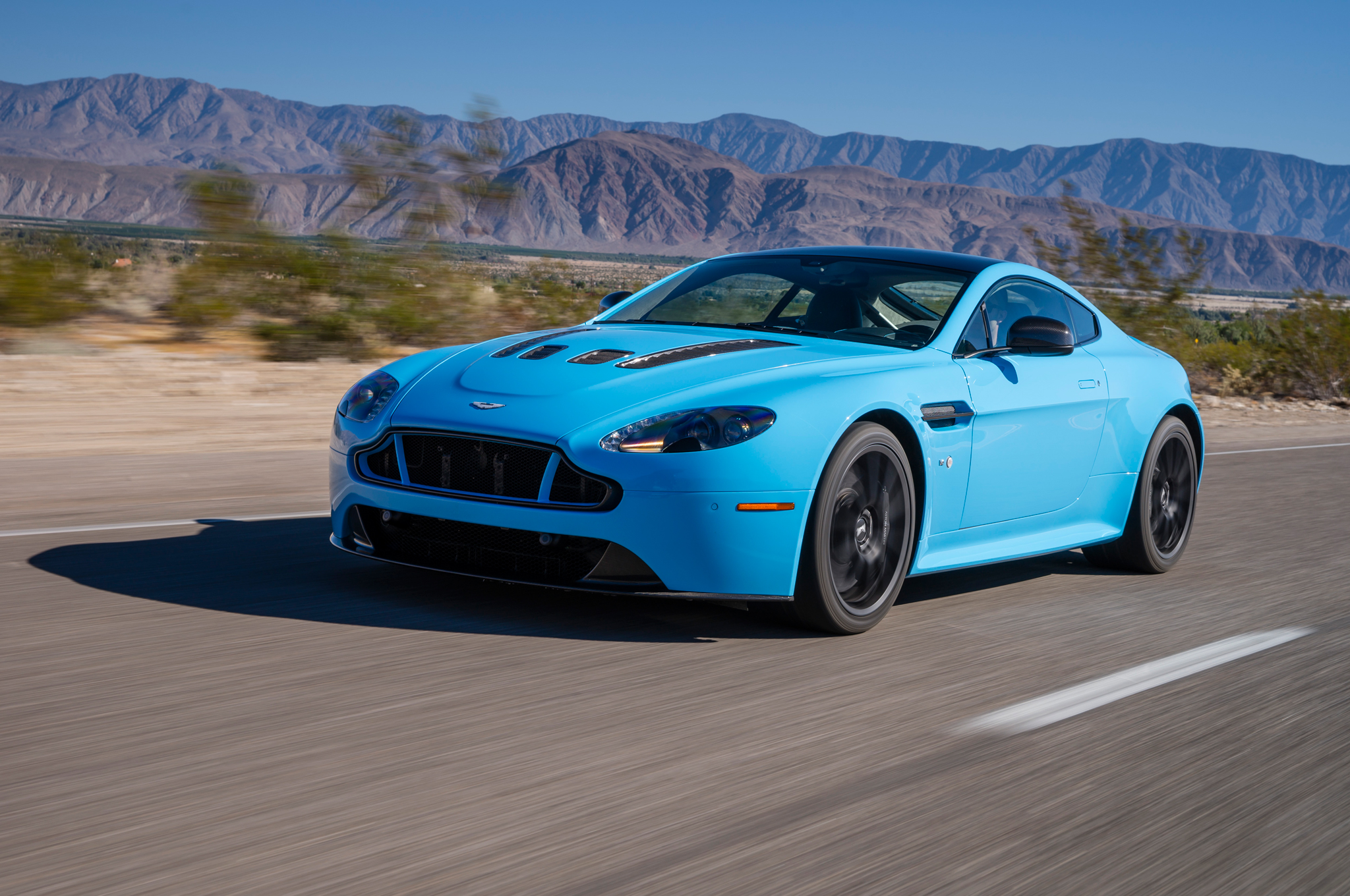 Размер колёс на Aston Martin V12 Vanquish 2015 Подбор шин на Aston Martin V12 Vanquish 2015