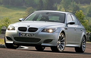 Размер колёс на BMW M5 2005 Подбор шин на BMW M5 2005