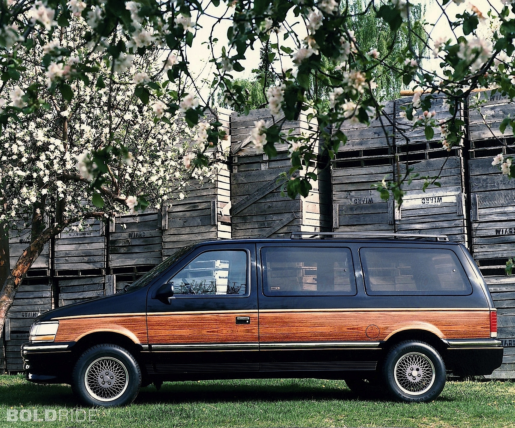 Размер колёс на Chrysler Town & Country 1991 Подбор шин на Chrysler Town & Country 1991
