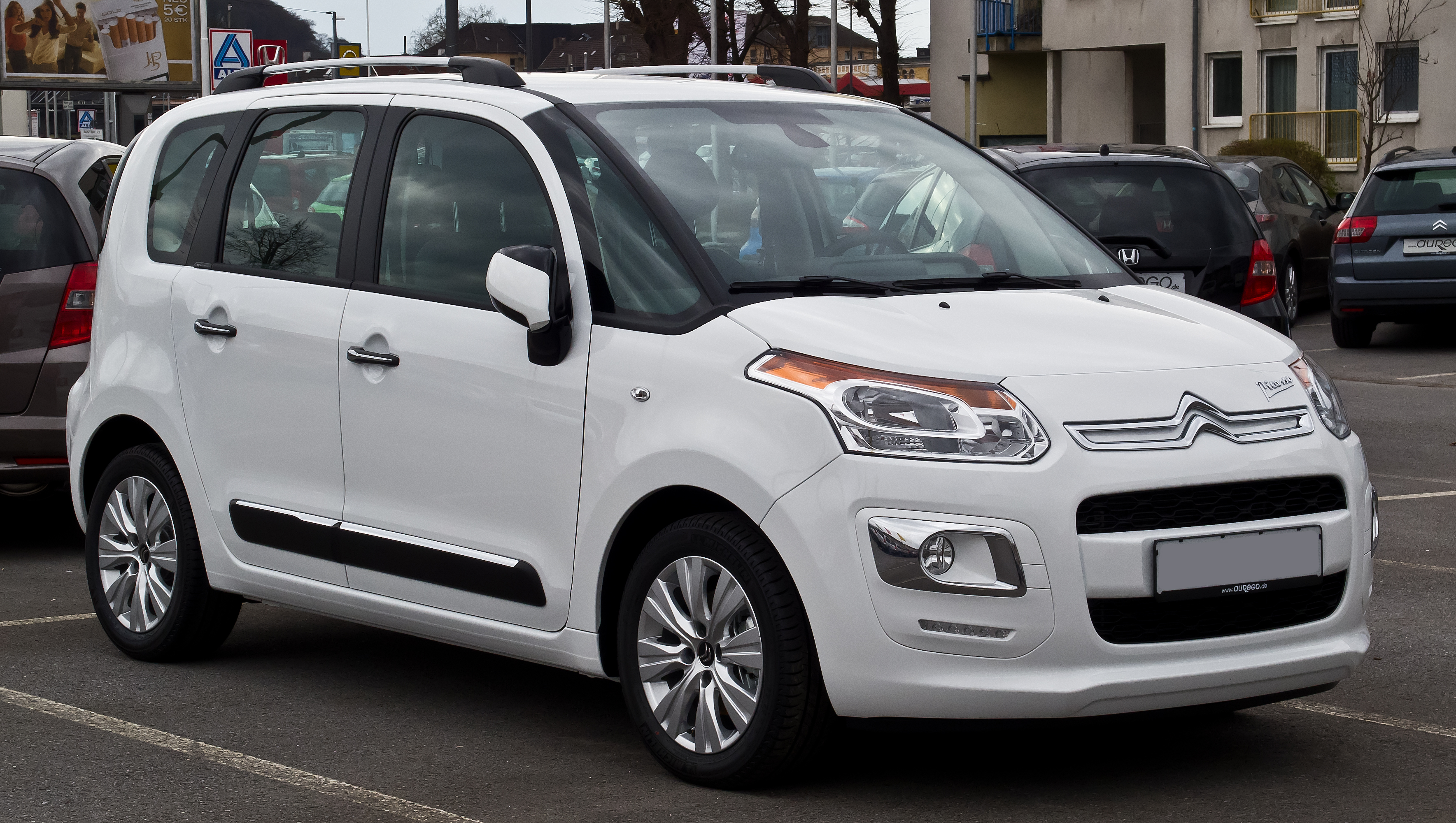 Размер колёс на Citroen C3 Picasso 2014 Подбор шин на Citroen C3 Picasso 2014