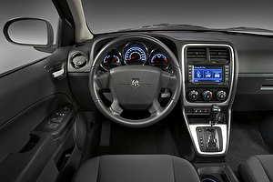 为汽车选择轮胎和轮圈 Dodge Caliber. Шины на Dodge