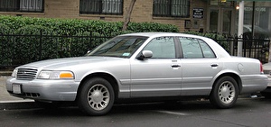 Размер колёс на Ford Crown Victoria 1998 Подбор шин на Ford Crown Victoria 1998