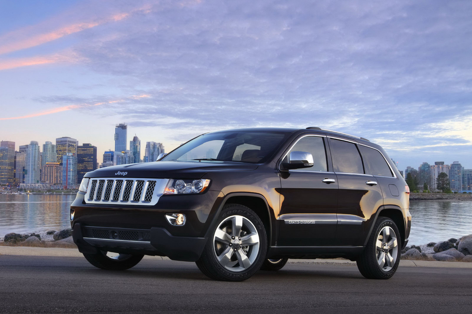 Размер колёс на Jeep Grand Cherokee 2011 Подбор шин на Jeep Grand Cherokee 2011