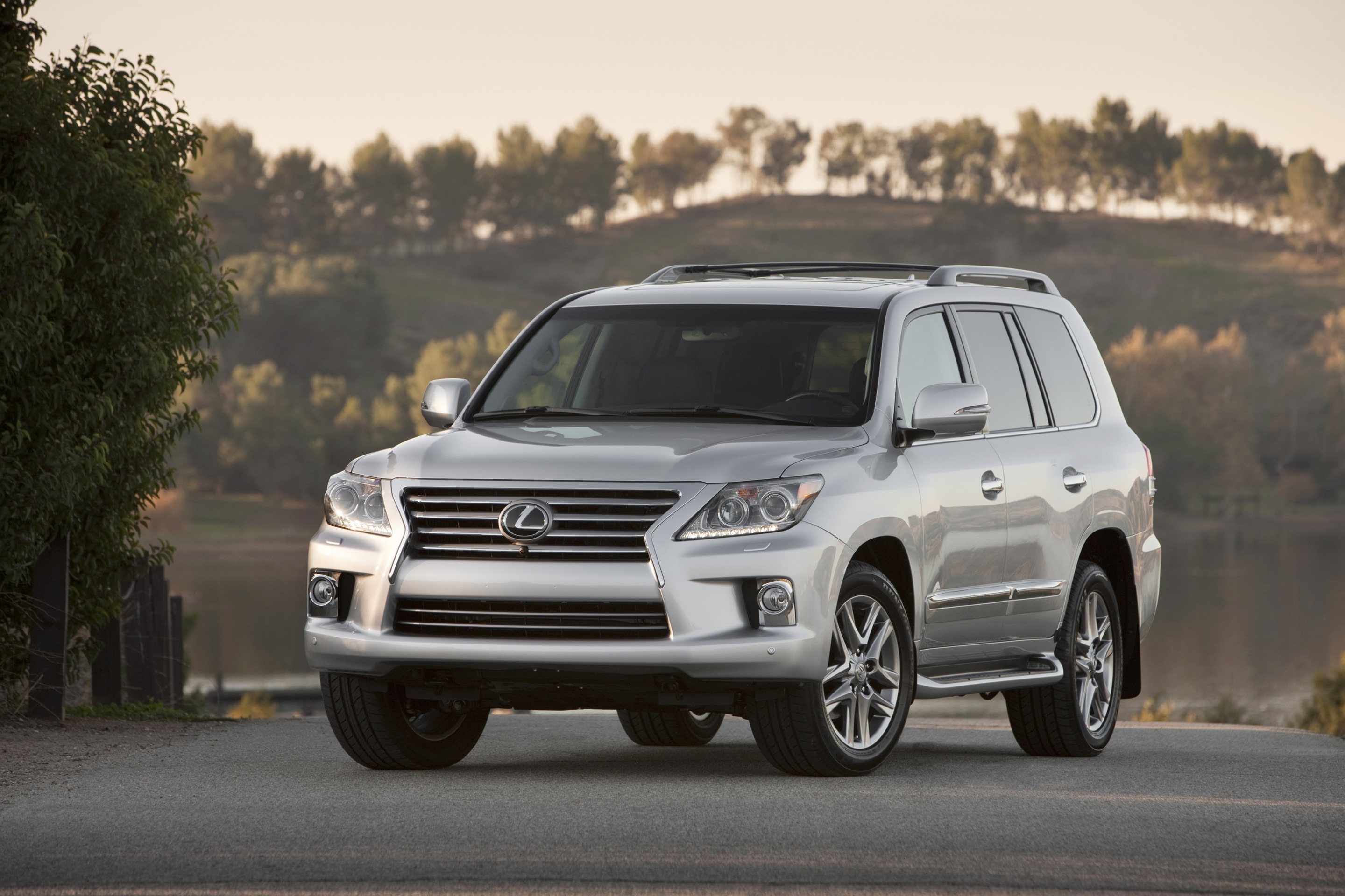 Размер колёс на Lexus LX 2015 Подбор шин на Lexus LX 2015