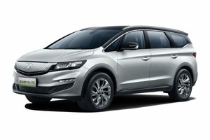 为汽车选择轮胎和轮圈 Livan Maple 80v Pro. Шины на Livan