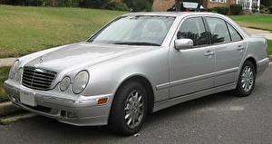 为汽车选择轮胎和轮圈 Mercedes E-Class (W210, S210). Шины на Mercedes