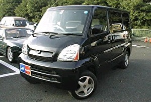 Размер колёс на Mitsubishi Town Box Wide 2001 Подбор шин на Mitsubishi Town Box Wide 2001