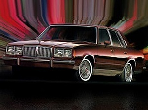 Размер колёс на Pontiac Bonneville 1982 Подбор шин на Pontiac Bonneville 1982
