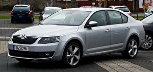 为汽车选择轮胎和轮圈 Skoda Octavia Tour. Шины на Skoda
