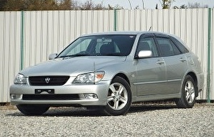 Размер колёс на Toyota Altezza Gita 2001 Подбор шин на Toyota Altezza Gita 2001