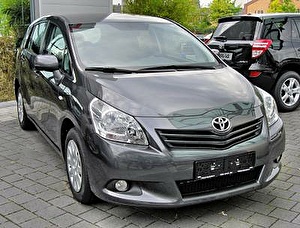 Размер колёс на Toyota Verso 2010 Подбор шин на Toyota Verso 2010