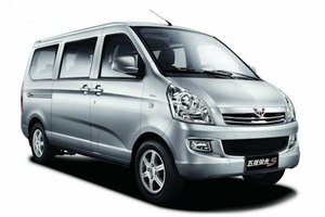 为汽车选择轮胎和轮圈 Wuling Ronggguang S. Шины на Wuling