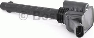 BOSCH Катушка зажигания FIAT DOBLO 1.4 10- (55209603, 0221504024)