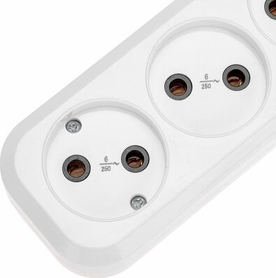 PROconnect 13-4205 Удлинитель 3 гнезда, 1,5м, 2х0,75мм², б/з, белый PROconnect