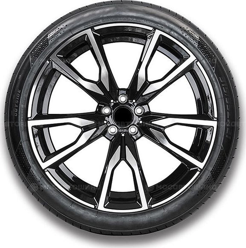 侧视图 Compasal Blazer UHP II 285/45 R19 111Y
