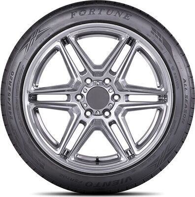 Fortune FSR-702 255/35 R18 94Y XL