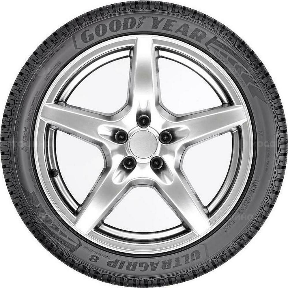 侧视图 Goodyear UltraGrip 8 Performance 225/40 R18