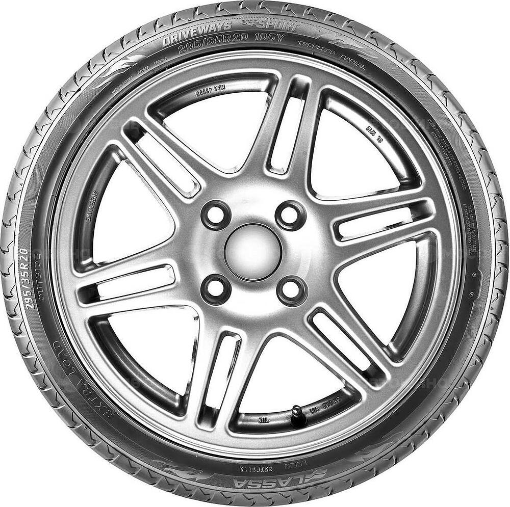 侧视图  Lassa Driveways Sport 225/35 R19 88Y