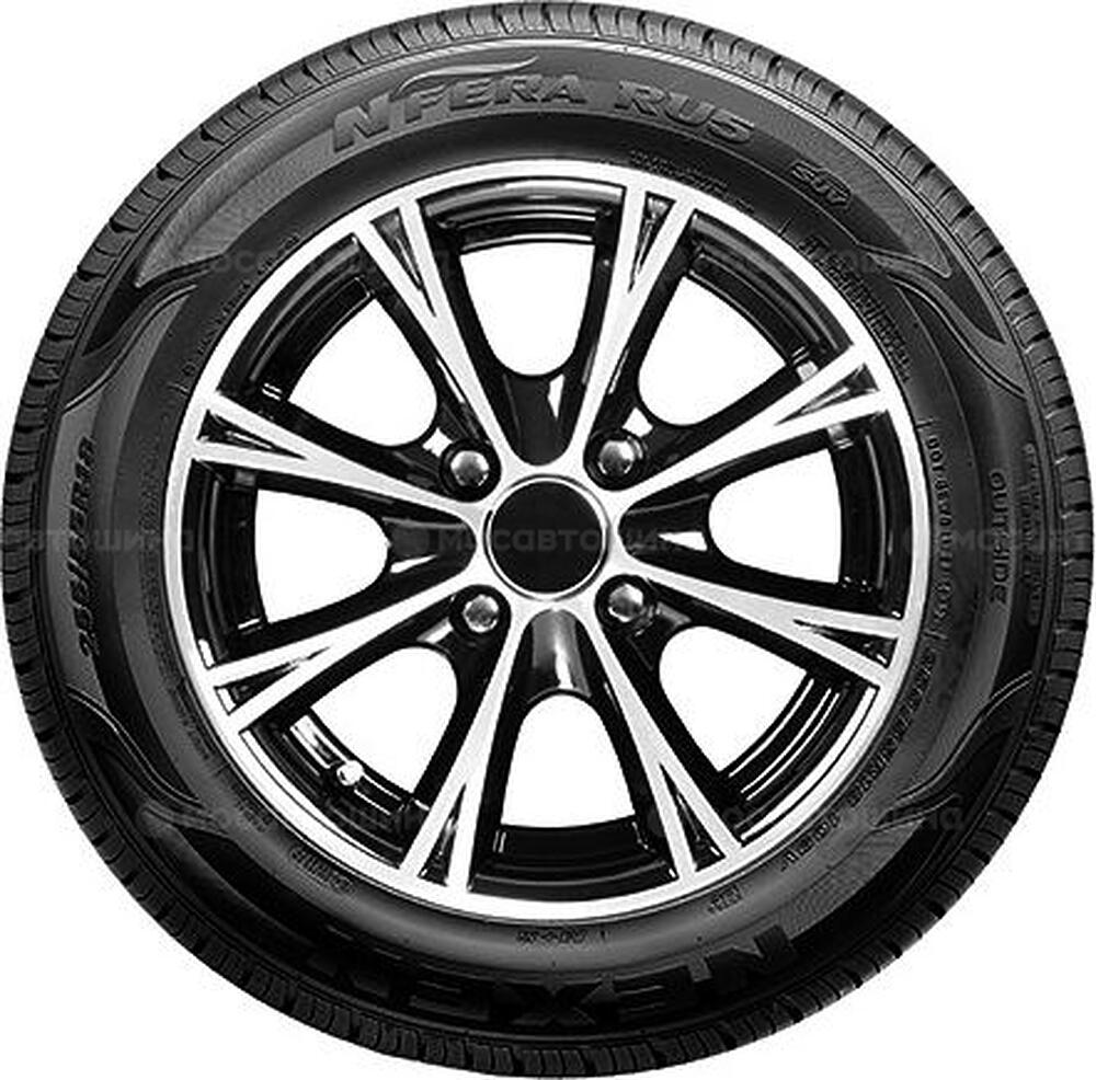 侧视图  Nexen N'Fera RU5 255/65 R17 114H