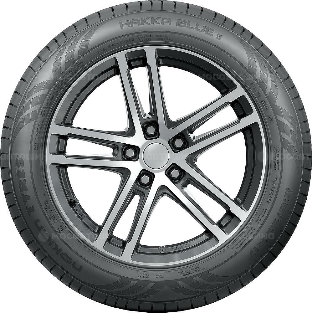 侧视图 Nokian Hakka Blue 3 205/55 R16