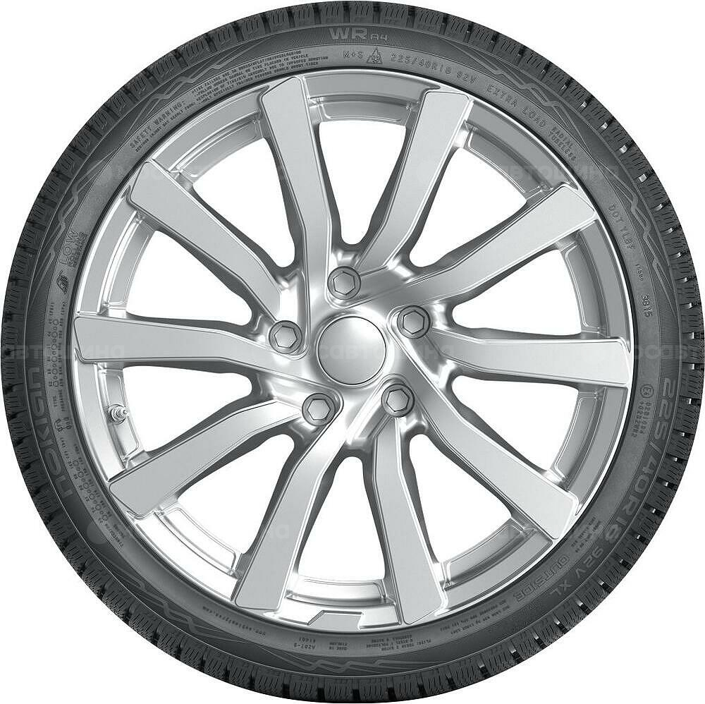 侧视图 Nokian WR A4 215/45 R17