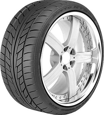 Nitto NT555 Extreme Performance 255/35 R20 97W