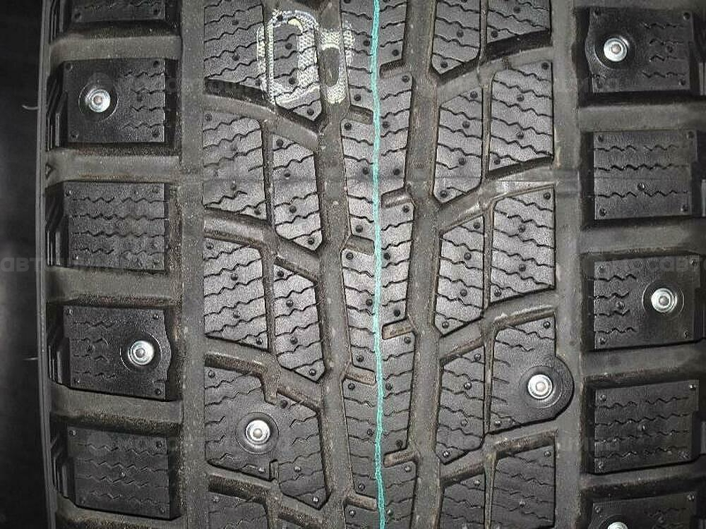 轮胎花纹 Dunlop SP Winter Ice 01 175/70 R14 84T