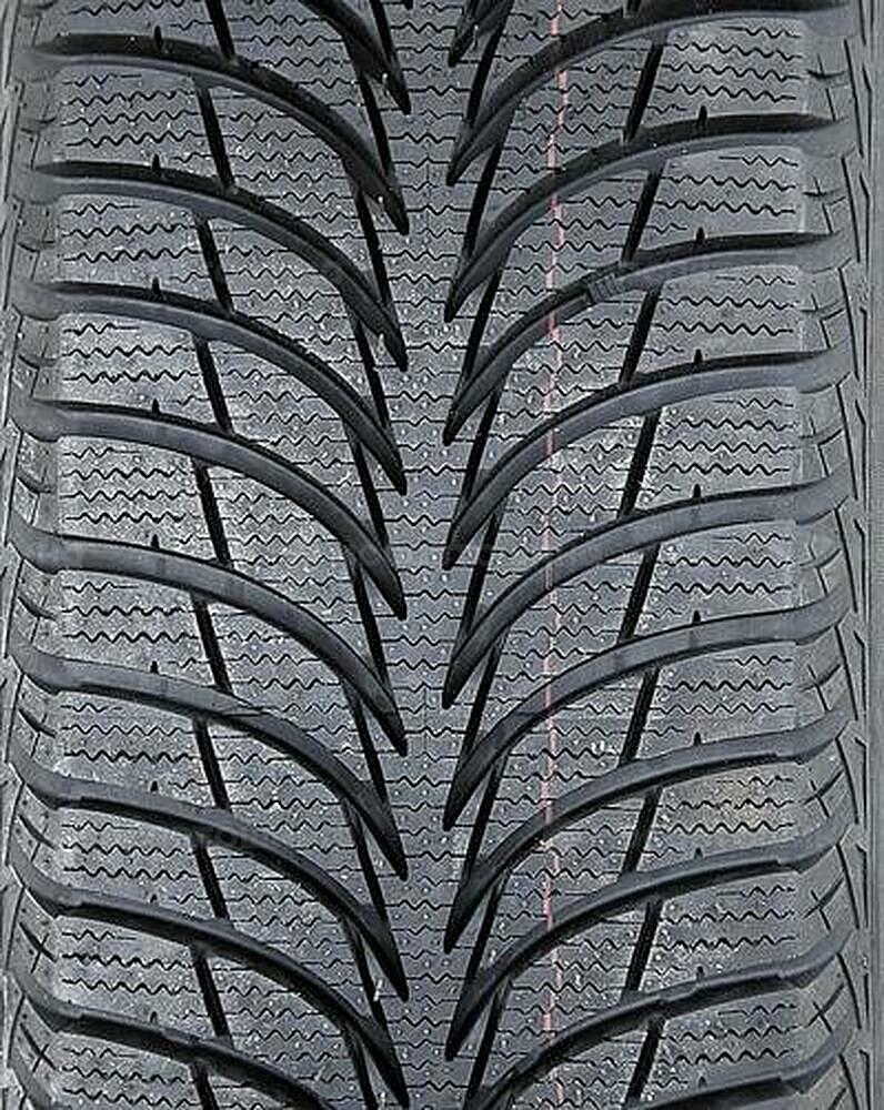 轮胎花纹 Goodyear UltraGrip Ice+ 175/70 R13 82T
