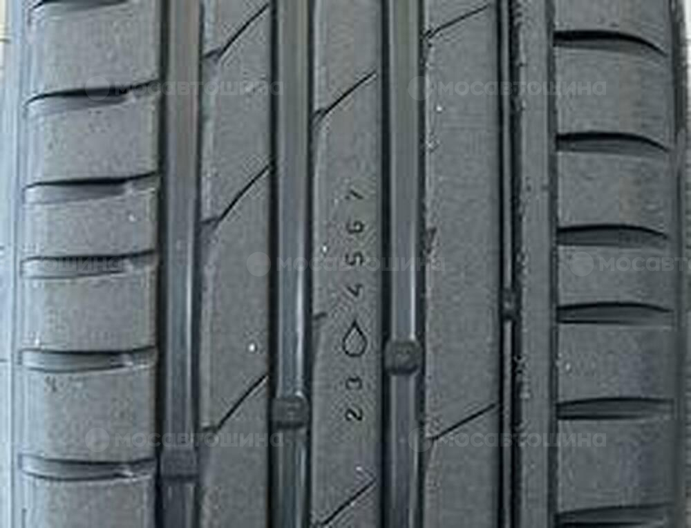轮胎花纹 Nokian Hakka Z 225/60 R17