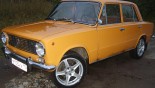 轮毂 Aez Icon 5 在汽车上 VAZ 21061