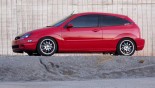 轮毂 OZ Racing Tribe Evo 在汽车上 Ford Focus 轮毂 OZ Racing Tribe Evo 在汽车上 Ford Focus