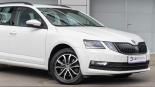 轮毂   在汽车上  skoda octavia