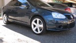 轮毂 Momo WRS 在汽车上 Volkswagen Jetta 2 轮毂 Momo WRS 在汽车上 Volkswagen Jetta 2