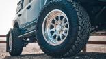 轮毂   在汽车上  ford bronco-sport