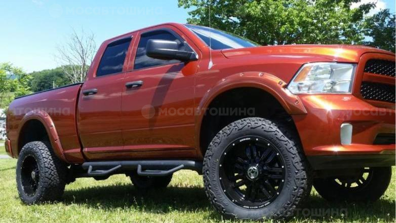 Автомобильные шины Venom Power Terra Hunter X/T на автомобиле dodge ram-1500 [2527]