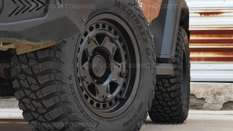 Автомобильные шины Landspider Wildtraxx M/T на автомобиле   [2376]