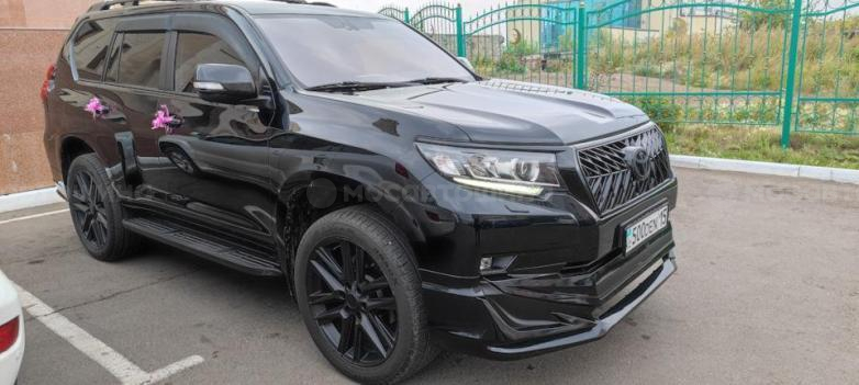 Автомобильные шины RoadX RXQuest SU01 на автомобиле lexus gx [2478]