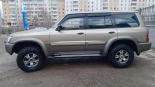 轮毂   在汽车上  nissan patrol