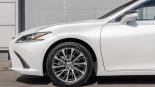 轮毂   在汽车上  lexus es