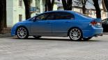 轮毂   在汽车上  honda civic
