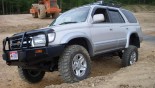 轮毂 在汽车上 Toyota 4 runner 轮毂 在汽车上 Toyota 4 runner