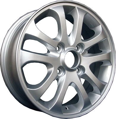 Replica HY520 5.5x15 4x114.3 ET 46 Dia 67.1 Silver