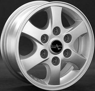 Replica RN69 6.5x16 5x114.3 ET 47 Dia 66.1 silver